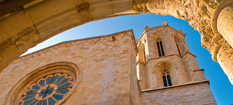 <strong>Tarragona Cathedral (Catalonia)</strong> by Alberich Fotografs on <a href='https://www.spain.info/en/destination/tarragona/' target='_blank'><strong>Spain Official Website</strong></a>.