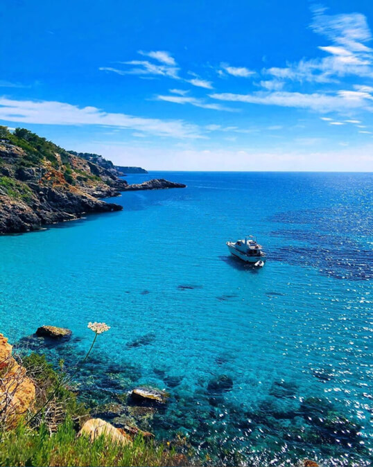 <strong>Cala Tarida, Ibiza</strong> by <a href='https://www.instagram.com/p/CPTf2e6rrEP/' target='_blank'><strong>@javiittc</strong></a> on Instagram.